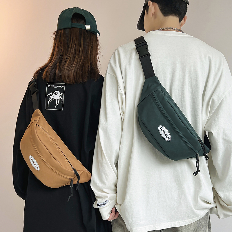 潮牌斜挎包男胸包轻便休闲腰包