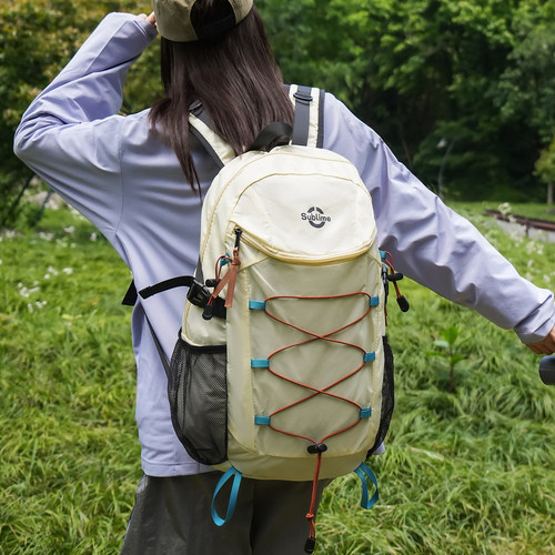 户外登山包轻量化通勤背包