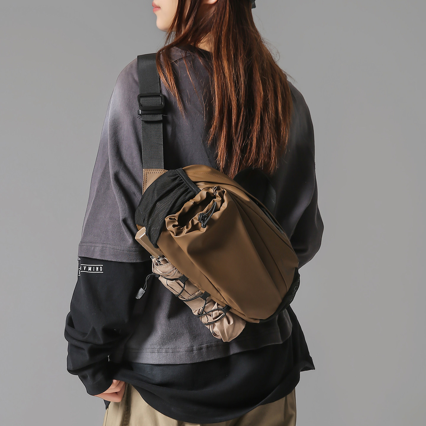 户外多功能胸包男女轻量化运动登山包旅行徒步骑行斜挎包水壶腰包