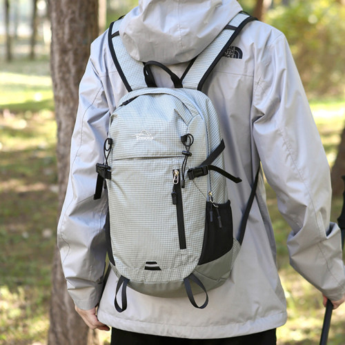 户外运动登山包轻量化背包