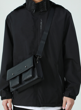 男包小众高级感小方包斜挎包男士邮差包复古时尚潮流小挎包单肩包