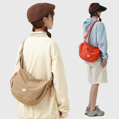 高级感斜挎包运动休闲饺子包
