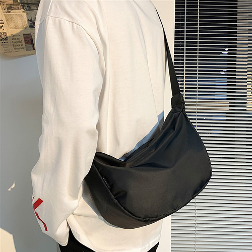 斜挎包男士日系潮牌慵懒风男生