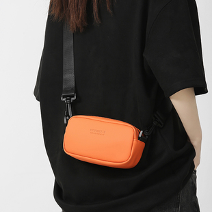 单肩包男士小包包时尚潮流小挎包男款潮牌轻便斜挎小背包手机包女