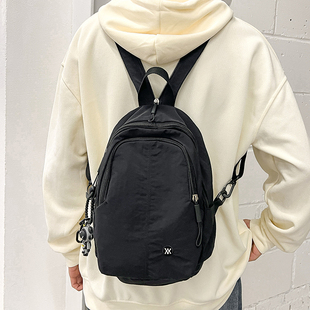 户外运动双肩包女多功能胸包挎包轻便登山包男款旅行背包学生书包