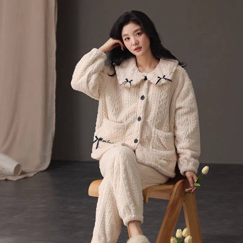 黛梦思珊瑚绒睡衣女款秋冬加厚加绒家居服冬季可外穿甜美大码套装