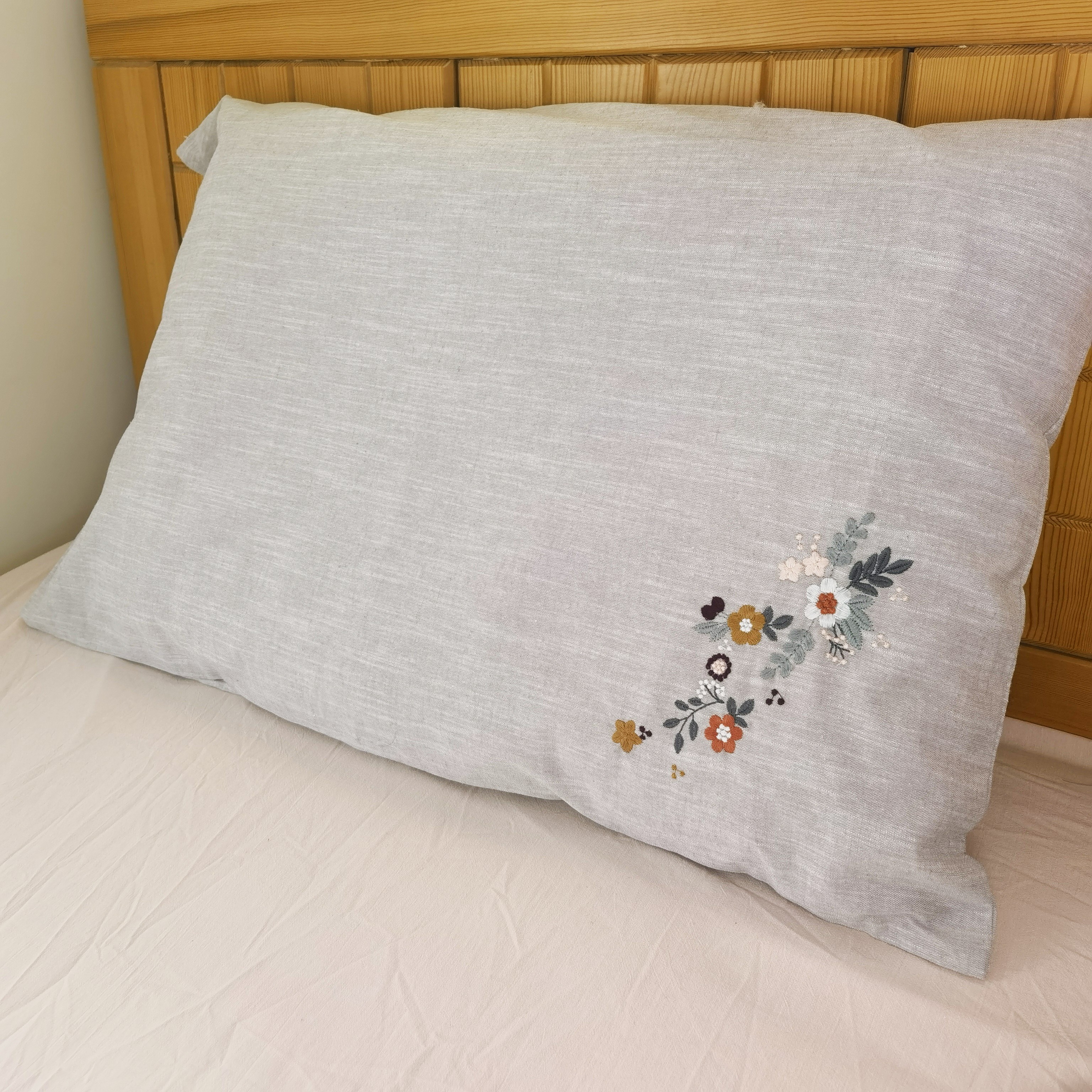 棉麻重工刺绣枕套一对装吸汗亲肤48x74cm家用枕头套枕芯内胆套