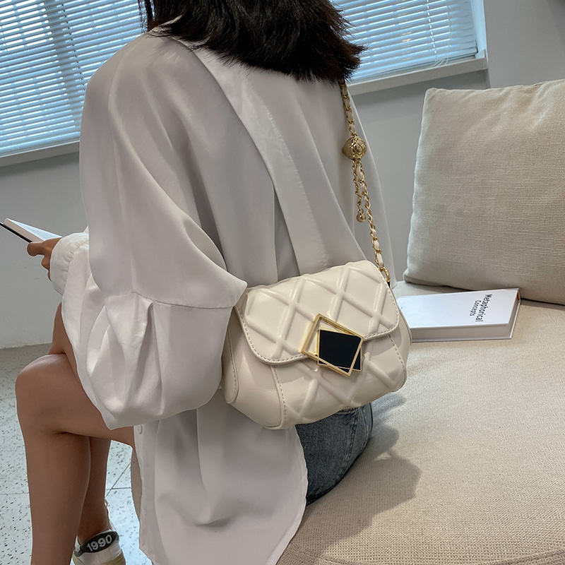 包包女高级感新款潮百搭斜挎小包