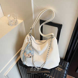高级感链条托特包包女小众设计大容量单肩包日常百搭通勤斜挎包包