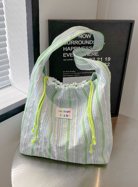 ins韩系彩虹条纹褶皱通勤包包女2025新款学院风休闲托特包大容量