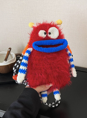 可爱丑萌毛线钩织毛绒小包香肠嘴手机包成品斜挎包包女儿童零钱包