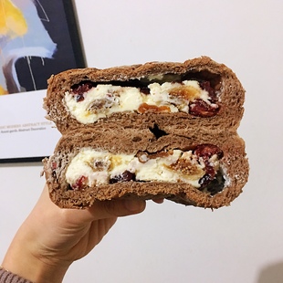 咖啡草莓kiri乳酪欧包全麦手工280克