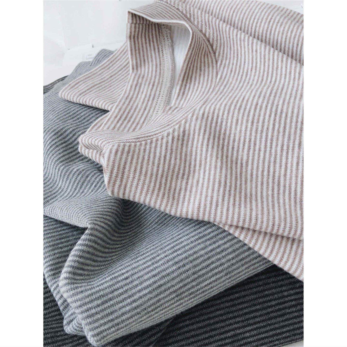 加厚保暖磨毛德绒打底衫上衣秋冬2026新款条纹圆领长袖t恤女内搭,女装/女士精品,T恤,淘宝优惠券,粉丝福利购,淘宝优惠卷