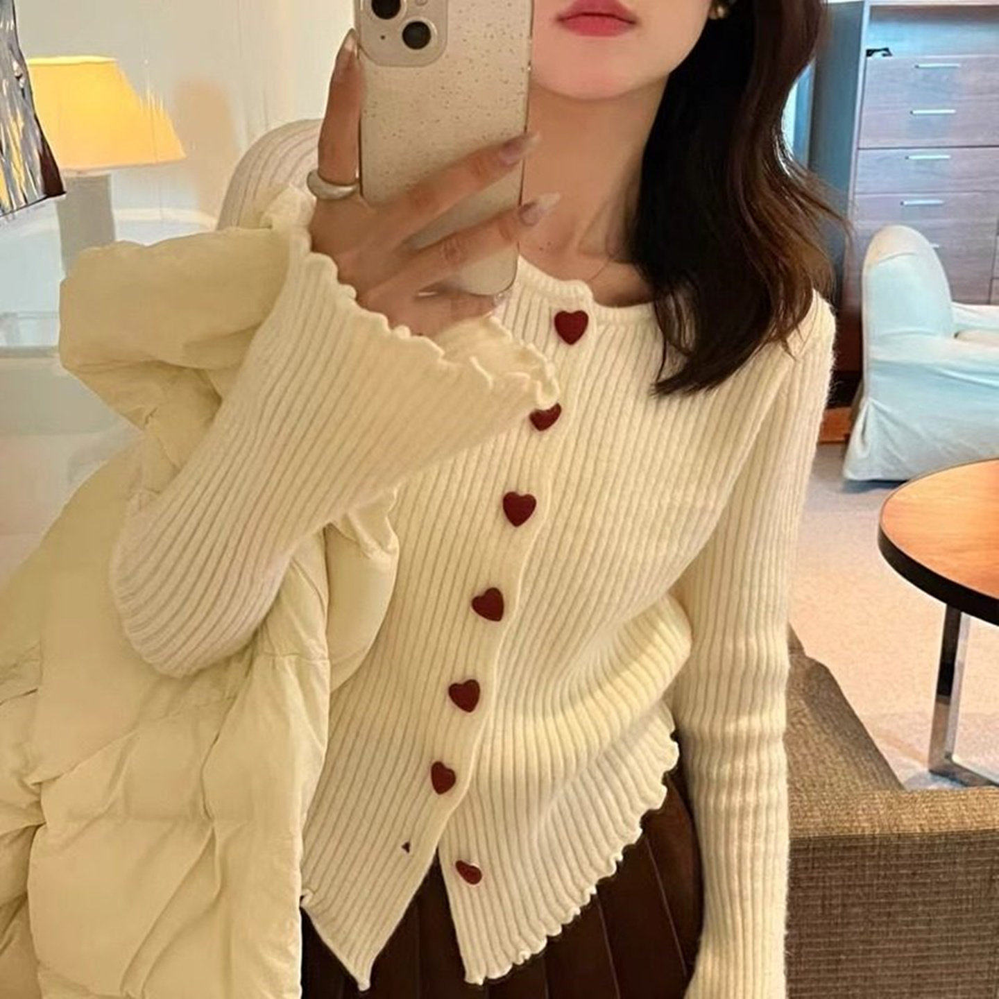 春秋冬季韩系氛围感爱心纽扣针织开衫上衣外搭短款小个子外套毛衣,女装/女士精品,毛针织衫,淘宝优惠券,粉丝福利购,淘宝优惠卷
