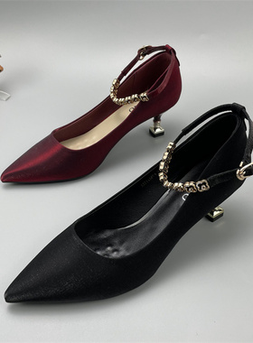 商场撤柜鞋红色秀禾婚鞋女大码鞋低跟新娘鞋5cm公分小跟高跟鞋40