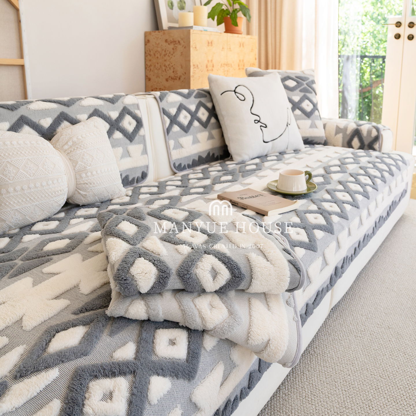 M.life奶油色毛绒沙发垫