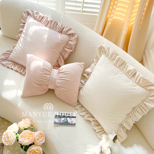 样板间少女心抱枕靠垫