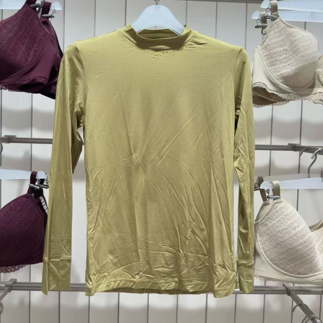 LC72RY1 LACLOVER琉璃时光莫代尔高领长袖领口弹性修身内搭2200