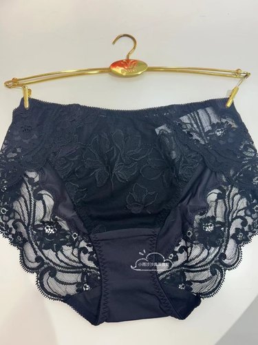 华歌尔女士三角内裤蕾丝