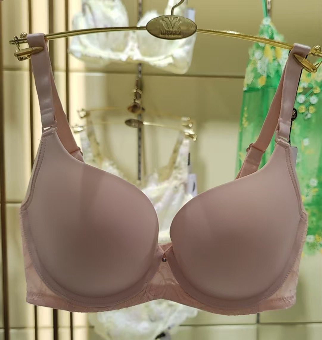 华歌尔有聚拢光面舒适薄杯文胸