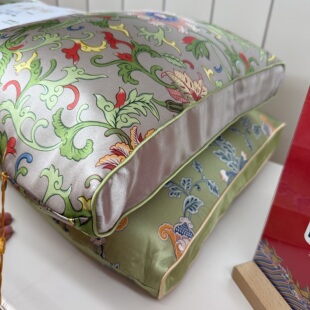 HJ11868皇锦敦煌硕果HJ11890助眠保健枕蚕丝 软缎面料 银锭枕