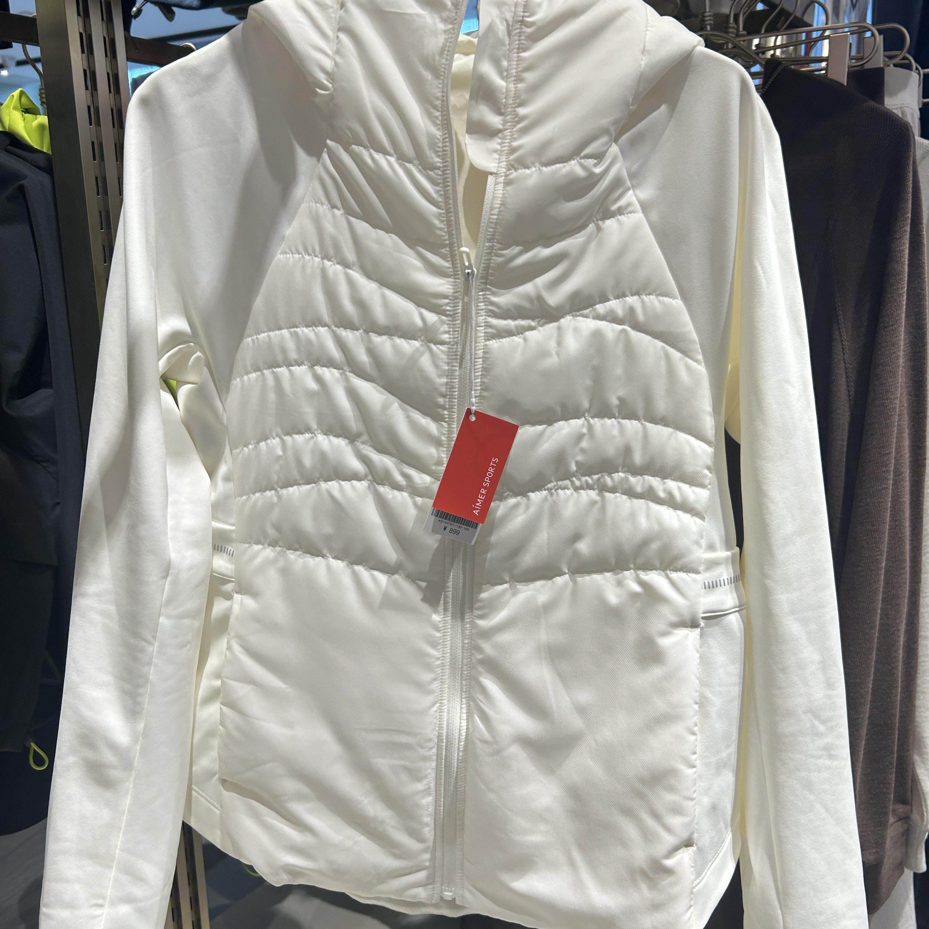 爱慕运动AS144T61秋冬外套带帽拉链秋日向暖薄棉服