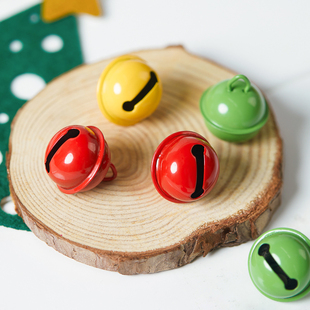 新年节日包装盒礼盒可爱生日伴手礼装饰配件蛋糕铃铛挂件小装饰