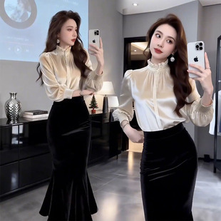 时尚套装2026早春新款气质女人味木耳边衬衫鱼尾裙高档丝绒两件套