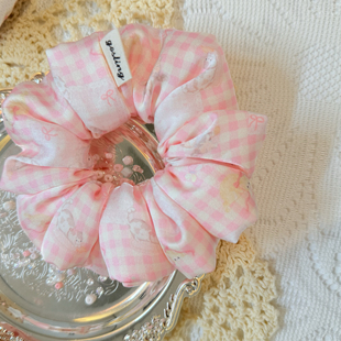 oohlala可爱缎面枕头发圈粉色小猫肠圈充棉柔软