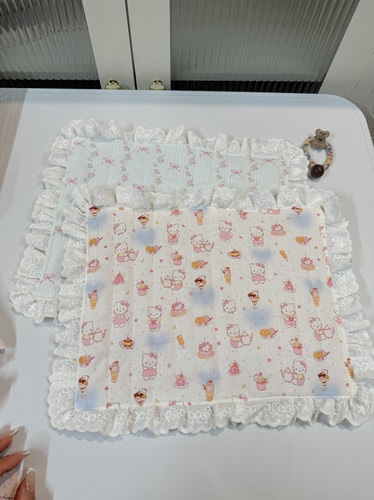 手作ins风碎花蕾丝桌垫 可爱kitty餐垫 化妆桌装饰垫拍照背景布