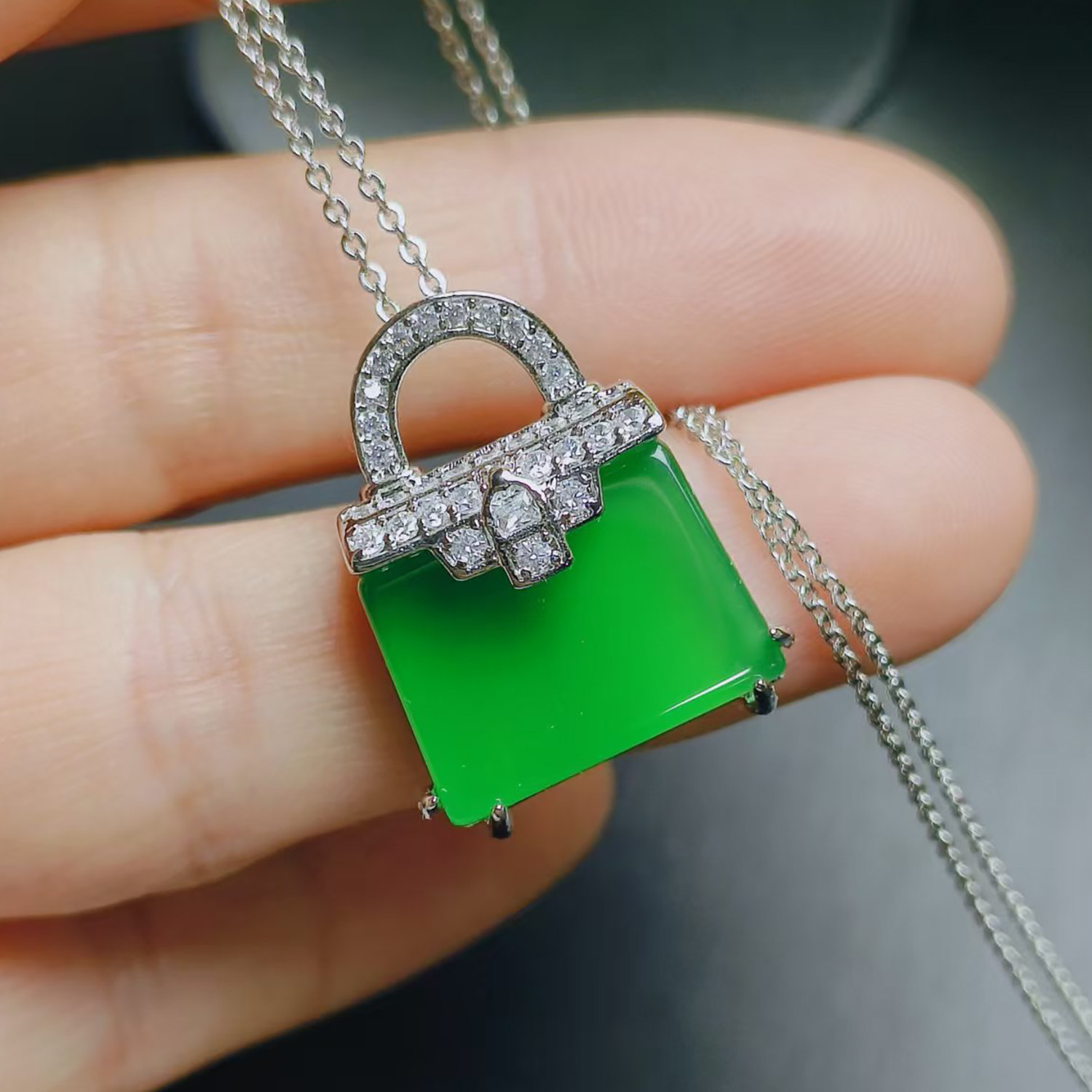 冰种玉髓包包吊坠子女款镶嵌银色宝石钱袋挂件绿玛瑙项链子挂坠子