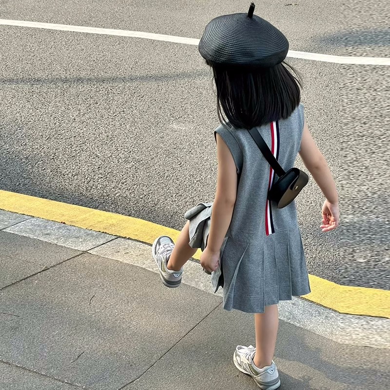 女童时尚Polo连衣裙2025夏装新款韩版宝宝学院风背心裙儿童百褶裙