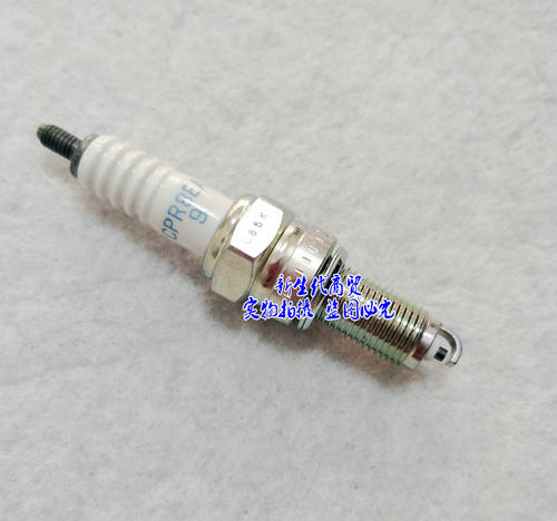 新大洲本田摩托配件NGK火花塞
