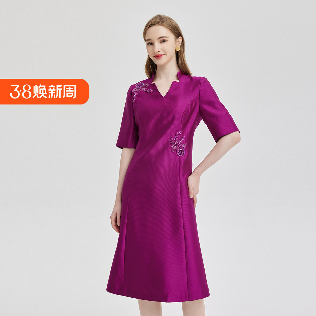 斯尔丽2024新款气场大开华丽钉珠钻收腰放摆礼服连衣裙