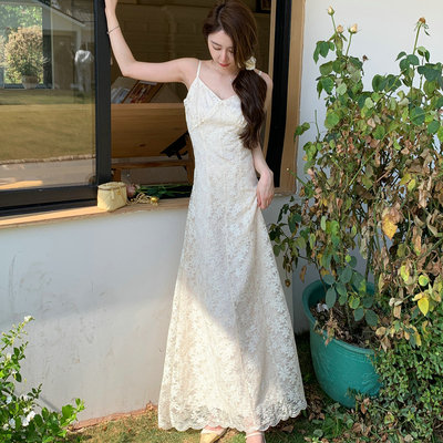 130厘米长原创蕾丝吊带连衣裙