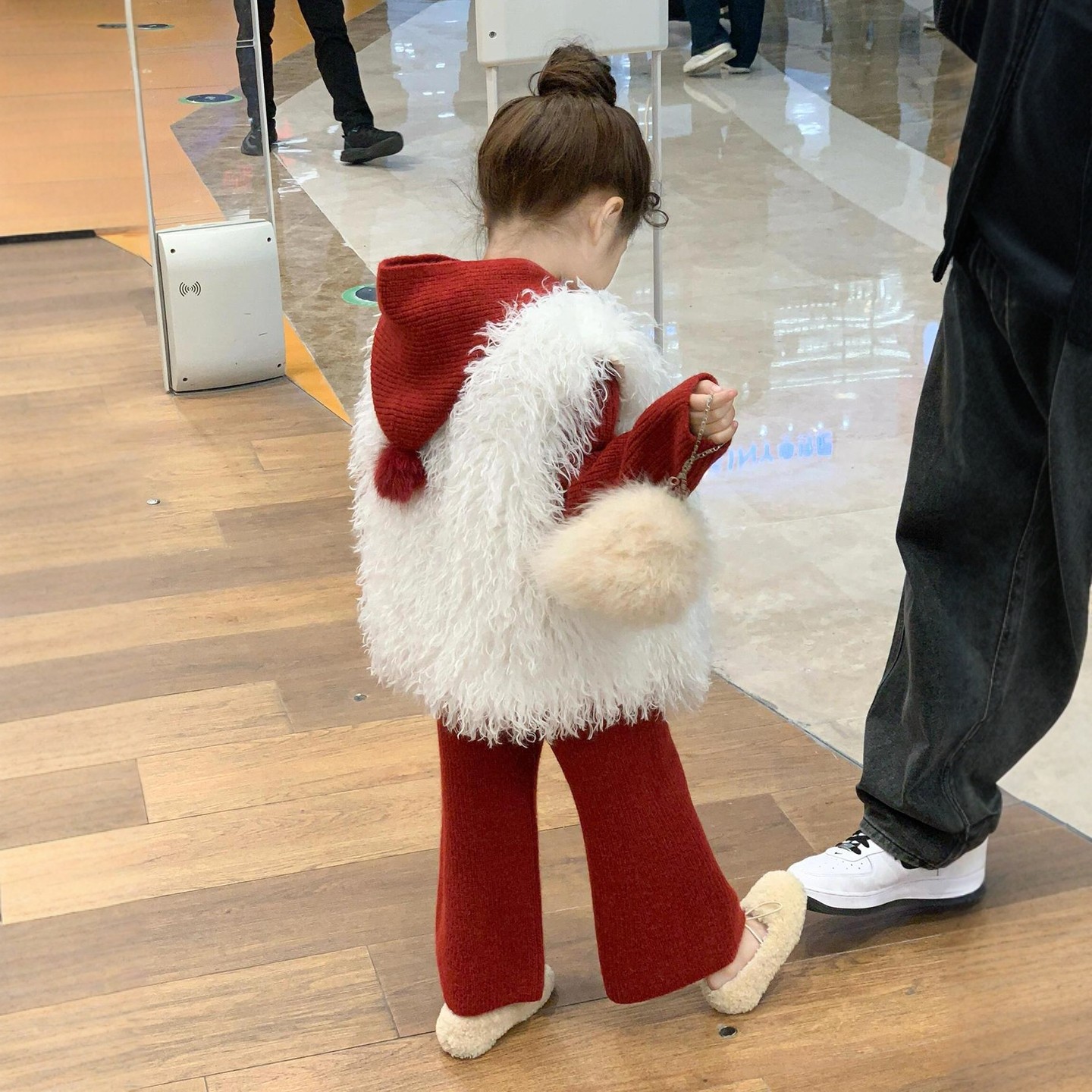 韩版女童加绒套装2026新款冬季保暖毛绒马甲长裤两件套拜年服洋气