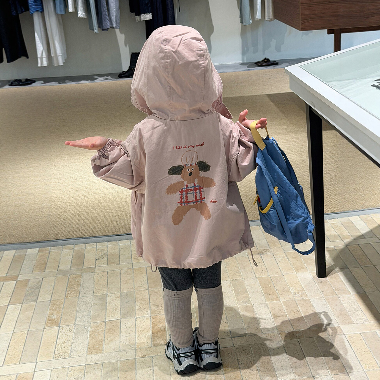 女童风衣春秋季2026新款儿童休闲连帽中长款上衣宝宝秋装洋气外套