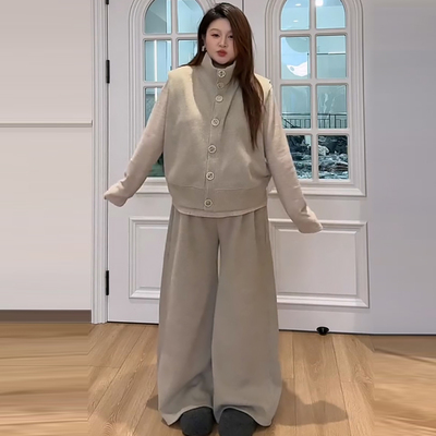 纸片人叠穿加绒马甲阔腿裤打底衫