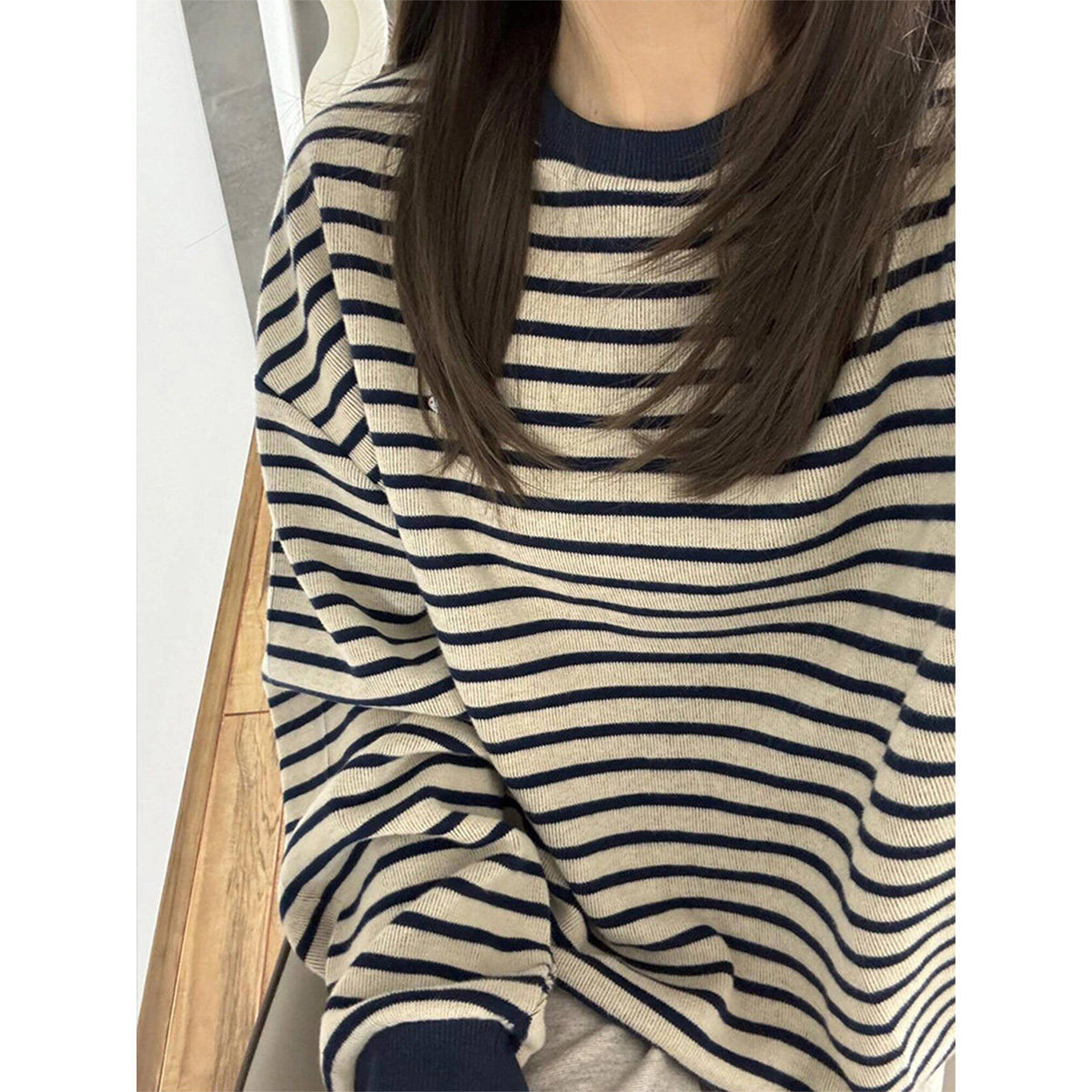 复古港风条纹圆领卫衣女秋冬季宽松显瘦加绒加厚长袖套头上衣ins