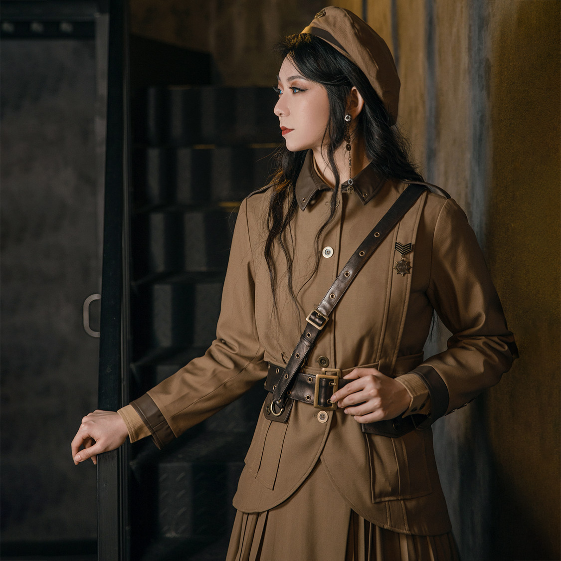 蒸汽大陆 单排扣长袖修身纽扣卡其色中长女款西服外套制服
