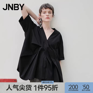 江南布衣25夏衬衫 早春上新 JNBY 女宽松V领通勤5P6210170 短袖