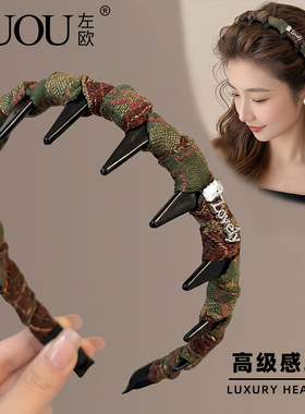 咖绿色发箍女款高级感洋气时尚显高颅顶带齿水钻头箍日常外戴发卡