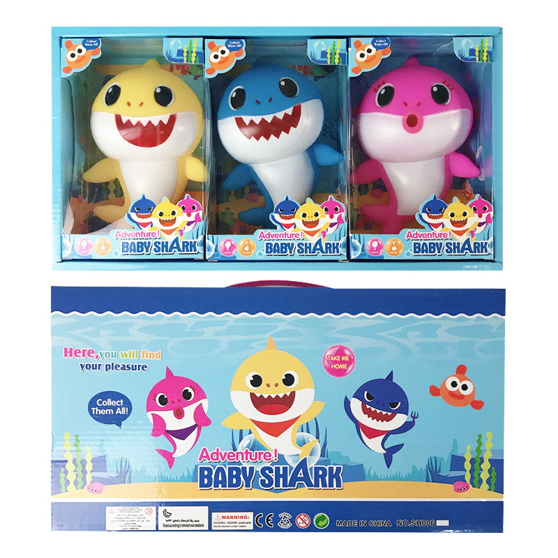 鲨鱼宝宝baby shark搪胶玩具音乐发光鲨鱼一家礼盒套装儿童节礼物在类目 玩具/童车/益智/积木/模型, 早教/智能玩具, 智能公仔/娃娃中 - 来自Buy2taobao.com提供专业的淘宝代购服务