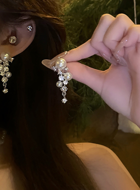 流苏耳环2025新款爆款高级感轻奢长款新娘晚礼服方圆脸秋冬耳饰坠