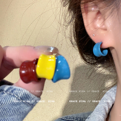 轻松拿捏_彩色珐琅圈圈耳环2024新款爆款ins韩系耳饰个性简约耳钉