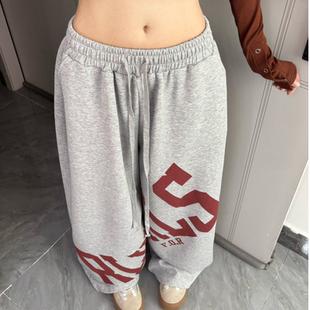 嘻哈风灰色字母印花休闲裤裤子女款2026春季新款宽松慵懒运动卫裤