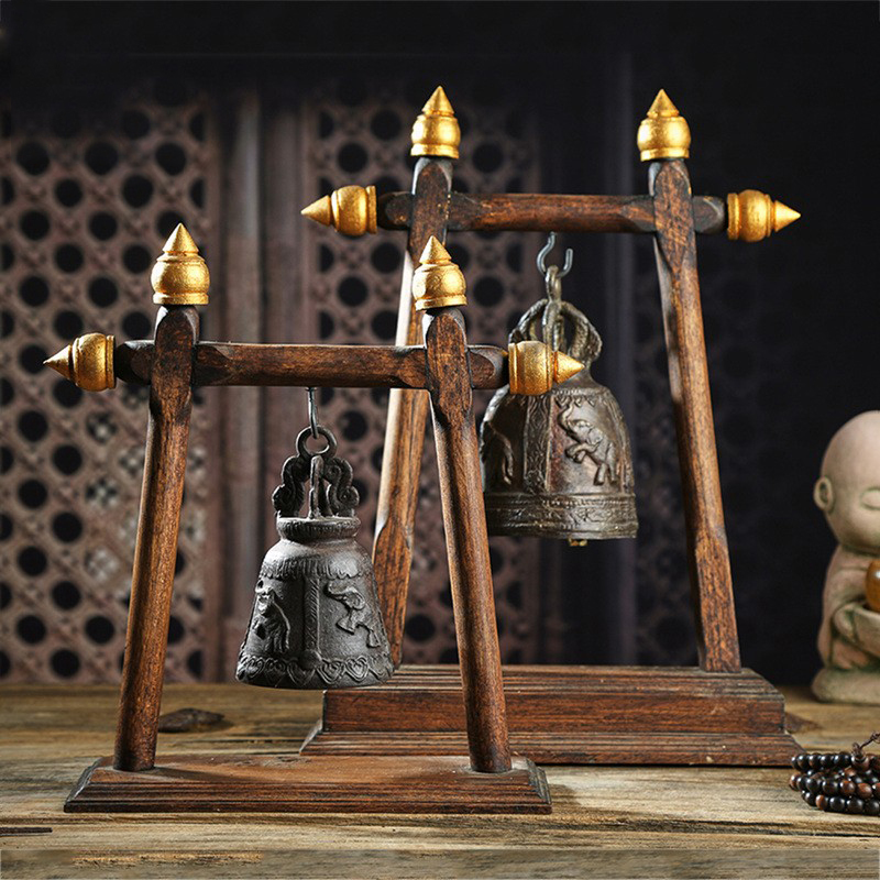 东南亚家具浮雕木质铜铃铛摆件 泰国工艺品简易实木雕刻创意摆饰