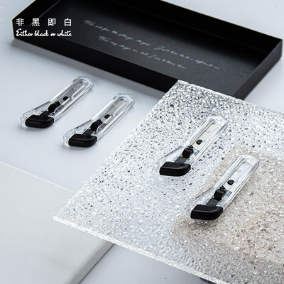 非黑即白迷你随身小号美工刀拆快递小刀子裁纸刀壁纸刀便携手工刀