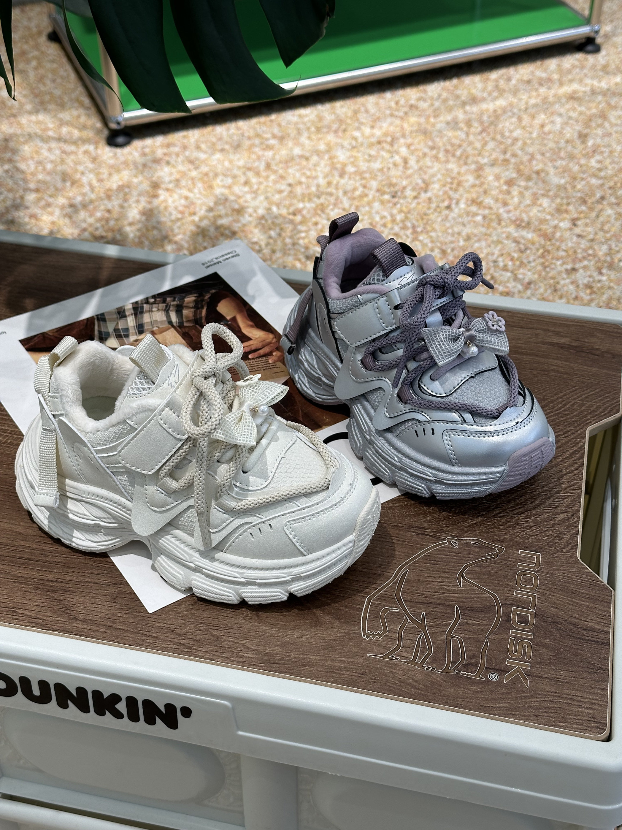 2025冬新款韩版童鞋潮牌3R中大女童学生加棉运动鞋保暖白色老爹鞋