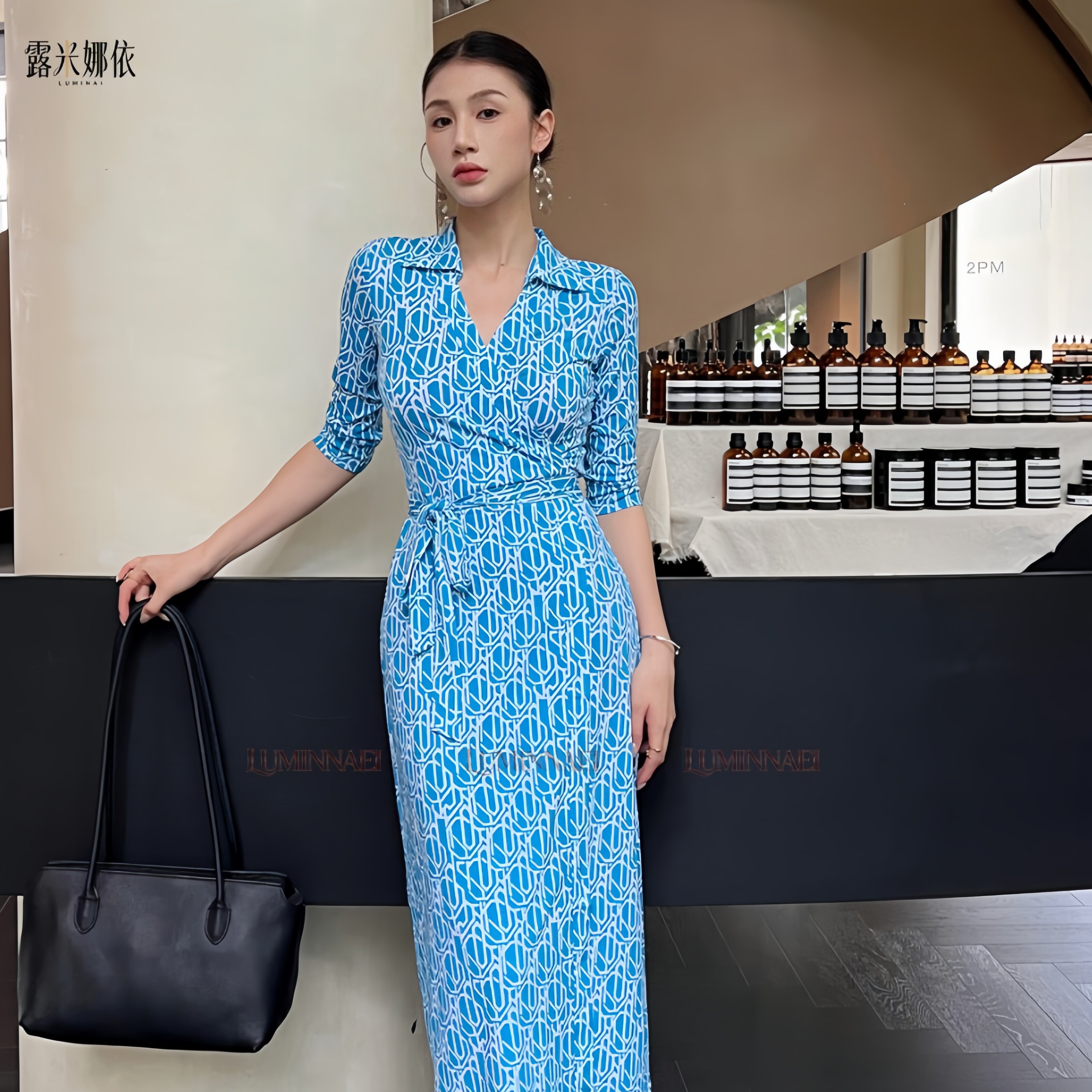 法式蓝色几何印花连衣裙夏季女翻领收腰裹身裙清冷感气质裙